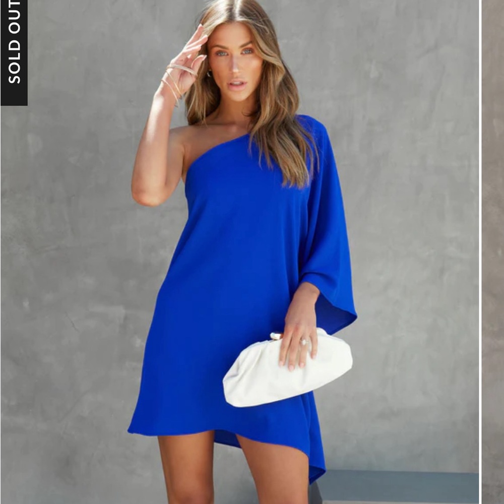 VICI- side to side one shoulder statement dress NWOT